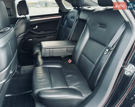 Ауди С8 2007 в Киеве на Automoto.ua Черный Ауди С8, объемом двигателя 5.2 л и пробегом 150 тыс. км за 14990 $, фото 51 на Automoto.ua