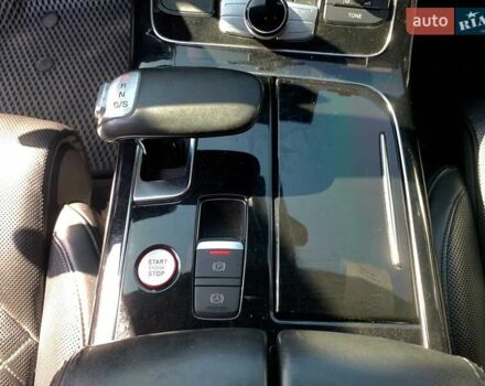 Ауди С8 2013 в Виннице на Automoto.ua Черный Ауди С8, объемом двигателя 4 л и пробегом 218 тыс. км за 22590 $, фото 34 на Automoto.ua