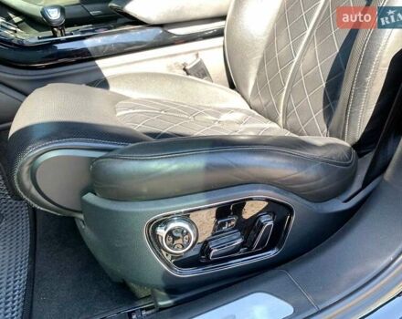 Ауди С8 2013 в Виннице на Automoto.ua Черный Ауди С8, объемом двигателя 4 л и пробегом 218 тыс. км за 22590 $, фото 28 на Automoto.ua