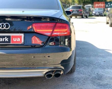 Ауди С8 2013 в Виннице на Automoto.ua Черный Ауди С8, объемом двигателя 4 л и пробегом 218 тыс. км за 22590 $, фото 14 на Automoto.ua