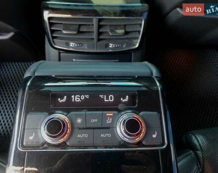 Ауди С8 2013 в Виннице на Automoto.ua Черный Ауди С8, объемом двигателя 4 л и пробегом 218 тыс. км за 22590 $, фото 36 на Automoto.ua