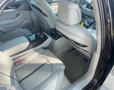 Черный Ауди С8, объемом двигателя 4 л и пробегом 57 тыс. км за 4100 $, фото 9 на Automoto.ua