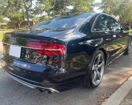 Черный Ауди С8, объемом двигателя 4 л и пробегом 57 тыс. км за 4100 $, фото 1 на Automoto.ua