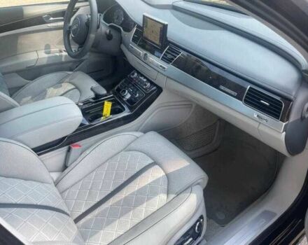 Черный Ауди С8, объемом двигателя 4 л и пробегом 57 тыс. км за 4100 $, фото 7 на Automoto.ua