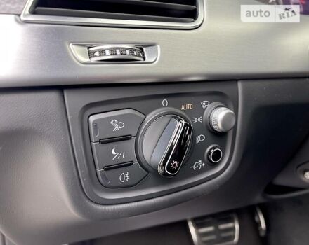 Черный Ауди С8, объемом двигателя 4 л и пробегом 68 тыс. км за 65700 $, фото 57 на Automoto.ua