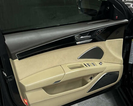 Черный Ауди С8, объемом двигателя 4 л и пробегом 205 тыс. км за 34000 $, фото 12 на Automoto.ua