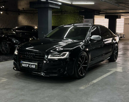 Черный Ауди С8, объемом двигателя 4 л и пробегом 205 тыс. км за 34000 $, фото 1 на Automoto.ua