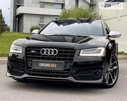 Черный Ауди С8, объемом двигателя 4 л и пробегом 68 тыс. км за 65700 $, фото 2 на Automoto.ua