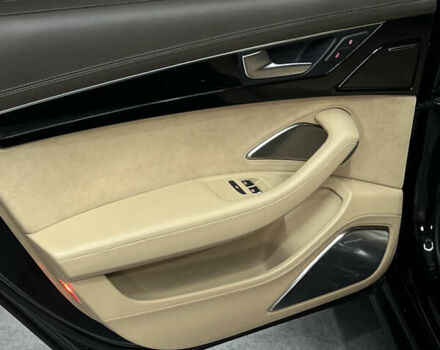 Черный Ауди С8, объемом двигателя 4 л и пробегом 205 тыс. км за 34000 $, фото 19 на Automoto.ua