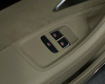 Черный Ауди С8, объемом двигателя 4 л и пробегом 205 тыс. км за 34000 $, фото 23 на Automoto.ua