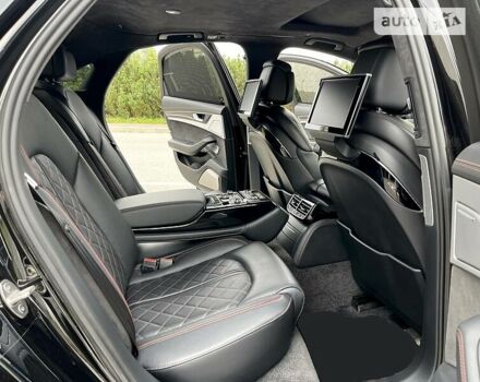 Чорний Ауді S8, об'ємом двигуна 4 л та пробігом 68 тис. км за 65700 $, фото 37 на Automoto.ua