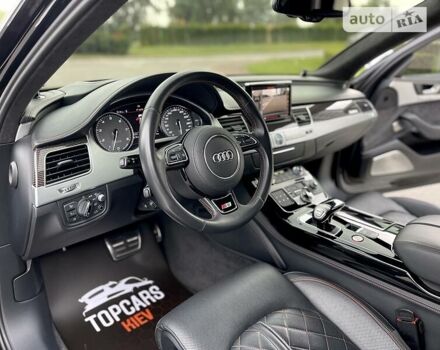 Черный Ауди С8, объемом двигателя 4 л и пробегом 68 тыс. км за 65700 $, фото 53 на Automoto.ua