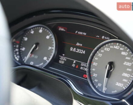 Ауди С8 2017 в Днепре (Днепропетровске) на Automoto.ua Черный Ауди С8, объемом двигателя 3.99 л и пробегом 62 тыс. км за 66000 $, фото 14 на Automoto.ua