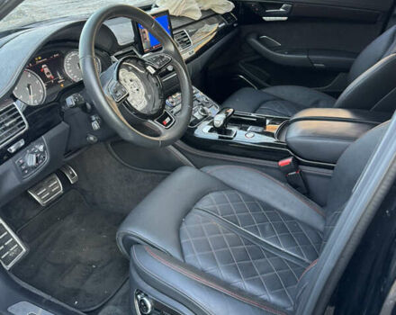 Черный Ауди С8, объемом двигателя 3.99 л и пробегом 130 тыс. км за 24500 $, фото 7 на Automoto.ua