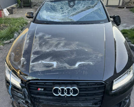 Черный Ауди С8, объемом двигателя 3.99 л и пробегом 130 тыс. км за 24500 $, фото 1 на Automoto.ua