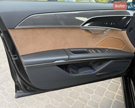 Чорний Ауді S8, об'ємом двигуна 4 л та пробігом 9 тис. км за 77500 $, фото 13 на Automoto.ua