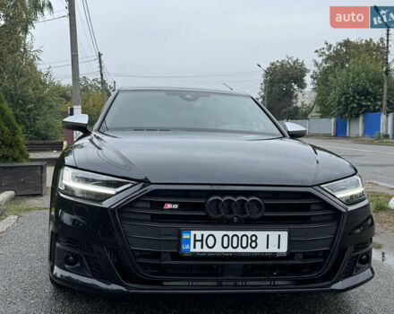 Черный Ауди С8, объемом двигателя 4 л и пробегом 122 тыс. км за 78000 $, фото 2 на Automoto.ua