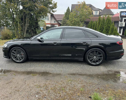 Черный Ауди С8, объемом двигателя 4 л и пробегом 122 тыс. км за 78000 $, фото 13 на Automoto.ua