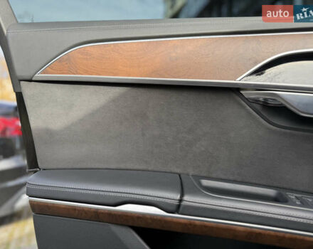 Чорний Ауді S8, об'ємом двигуна 4 л та пробігом 115 тис. км за 88900 $, фото 26 на Automoto.ua