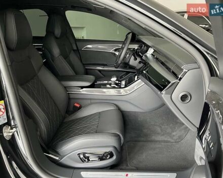 Черный Ауди С8, объемом двигателя 4 л и пробегом 90 тыс. км за 97000 $, фото 25 на Automoto.ua