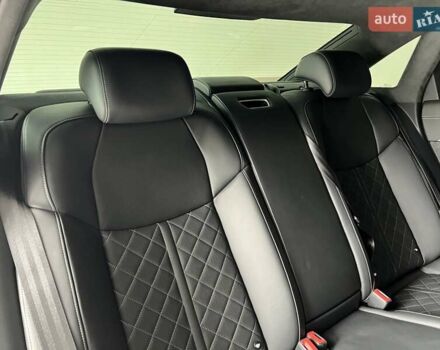 Черный Ауди С8, объемом двигателя 4 л и пробегом 90 тыс. км за 97000 $, фото 24 на Automoto.ua