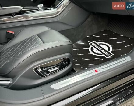 Черный Ауди С8, объемом двигателя 4 л и пробегом 43 тыс. км за 115500 $, фото 122 на Automoto.ua