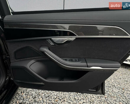 Черный Ауди С8, объемом двигателя 4 л и пробегом 43 тыс. км за 114000 $, фото 25 на Automoto.ua