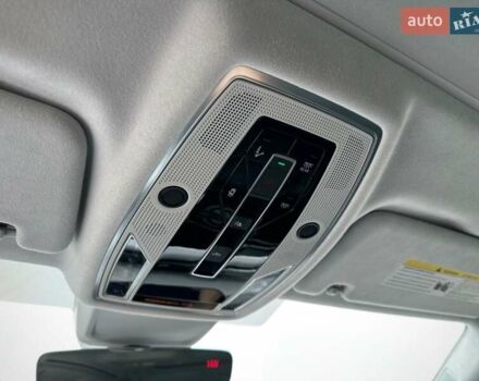 Черный Ауди С8, объемом двигателя 4 л и пробегом 43 тыс. км за 115500 $, фото 68 на Automoto.ua