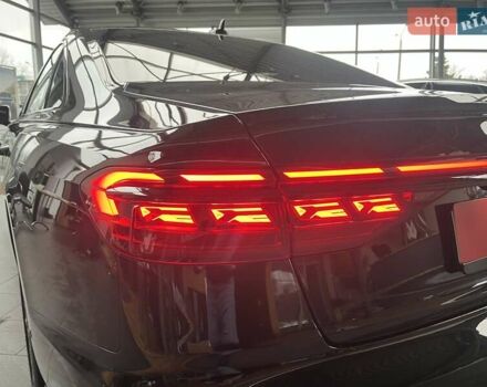 Черный Ауди С8, объемом двигателя 4 л и пробегом 53 тыс. км за 136465 $, фото 22 на Automoto.ua