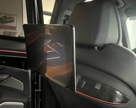 Черный Ауди С8, объемом двигателя 4 л и пробегом 53 тыс. км за 136465 $, фото 41 на Automoto.ua