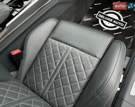 Черный Ауди С8, объемом двигателя 4 л и пробегом 43 тыс. км за 115500 $, фото 121 на Automoto.ua