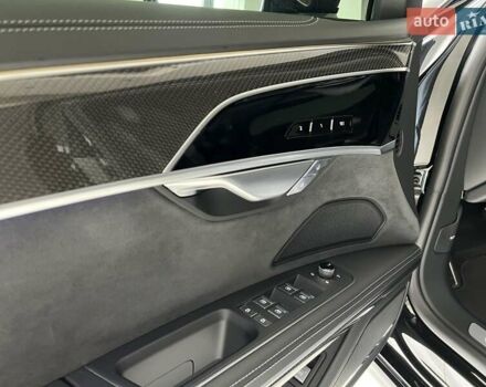 Черный Ауди С8, объемом двигателя 4 л и пробегом 90 тыс. км за 97000 $, фото 20 на Automoto.ua