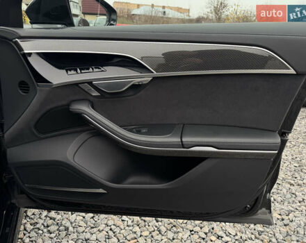 Черный Ауди С8, объемом двигателя 4 л и пробегом 43 тыс. км за 114000 $, фото 34 на Automoto.ua