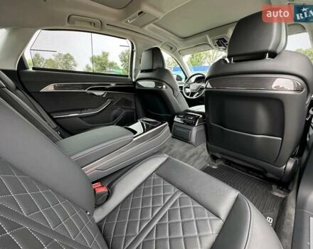 Черный Ауди С8, объемом двигателя 4 л и пробегом 43 тыс. км за 115500 $, фото 119 на Automoto.ua