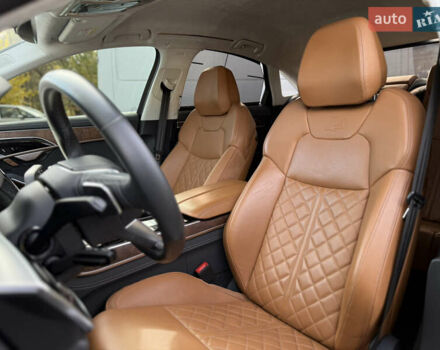 Чорний Ауді S8, об'ємом двигуна 4 л та пробігом 115 тис. км за 88900 $, фото 31 на Automoto.ua