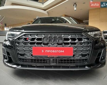 Черный Ауди С8, объемом двигателя 4 л и пробегом 53 тыс. км за 136465 $, фото 6 на Automoto.ua