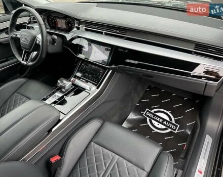 Черный Ауди С8, объемом двигателя 4 л и пробегом 43 тыс. км за 115500 $, фото 112 на Automoto.ua