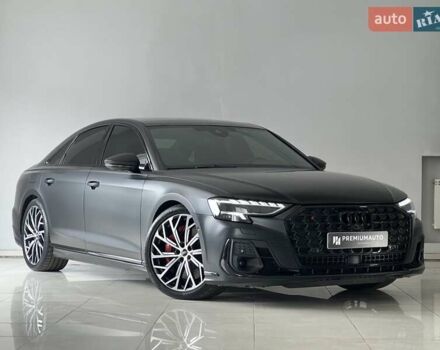 Черный Ауди С8, объемом двигателя 4 л и пробегом 90 тыс. км за 97000 $, фото 2 на Automoto.ua