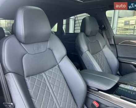 Ауди С8 2022 в Киеве на Automoto.ua Черный Ауди С8, объемом двигателя 4 л и пробегом 85 тыс. км за 102000 $, фото 33 на Automoto.ua