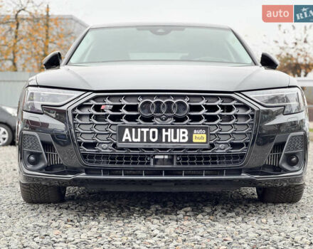 Черный Ауди С8, объемом двигателя 4 л и пробегом 43 тыс. км за 114000 $, фото 4 на Automoto.ua