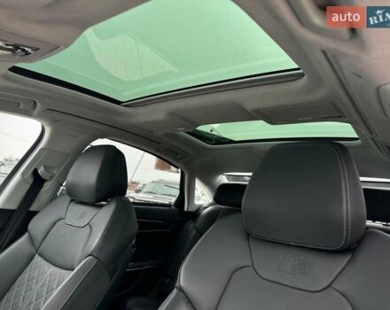 Черный Ауди С8, объемом двигателя 4 л и пробегом 43 тыс. км за 115500 $, фото 124 на Automoto.ua