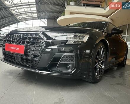 Черный Ауди С8, объемом двигателя 4 л и пробегом 53 тыс. км за 136465 $, фото 4 на Automoto.ua