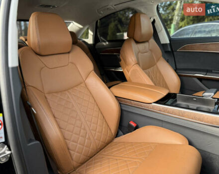 Чорний Ауді S8, об'ємом двигуна 4 л та пробігом 115 тис. км за 88900 $, фото 67 на Automoto.ua