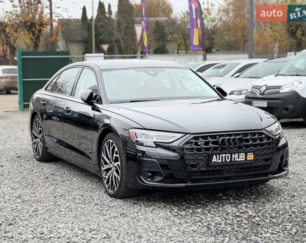 Черный Ауди С8, объемом двигателя 4 л и пробегом 43 тыс. км за 114000 $, фото 2 на Automoto.ua