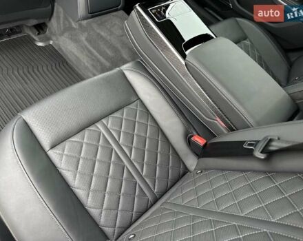 Черный Ауди С8, объемом двигателя 4 л и пробегом 43 тыс. км за 115500 $, фото 148 на Automoto.ua