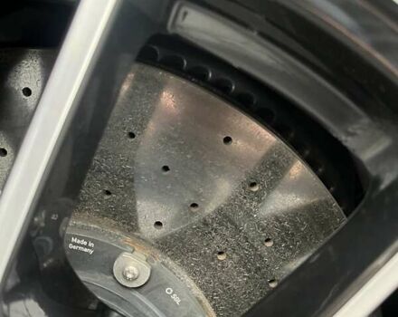 Черный Ауди С8, объемом двигателя 4 л и пробегом 53 тыс. км за 136465 $, фото 26 на Automoto.ua