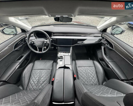 Черный Ауди С8, объемом двигателя 4 л и пробегом 43 тыс. км за 114000 $, фото 16 на Automoto.ua