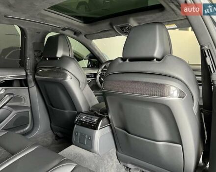 Черный Ауди С8, объемом двигателя 4 л и пробегом 90 тыс. км за 97000 $, фото 22 на Automoto.ua