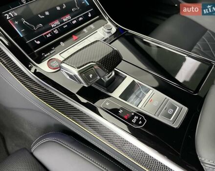 Черный Ауди С8, объемом двигателя 4 л и пробегом 90 тыс. км за 97000 $, фото 17 на Automoto.ua