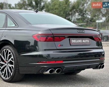 Черный Ауди С8, объемом двигателя 4 л и пробегом 43 тыс. км за 115500 $, фото 26 на Automoto.ua